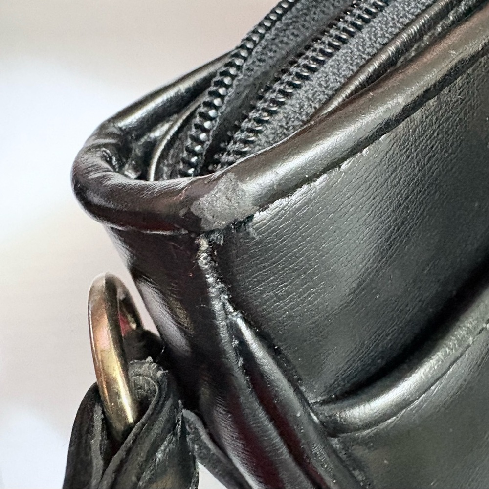 VTG Liz Claiborne Saddle Like Black Leather Crossbody bag Sz Small - Picture 6 of 13